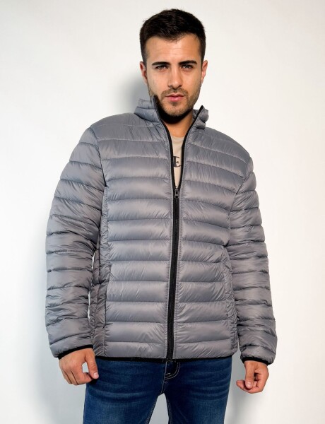 Campera de nylon Hakuna Gris Claro