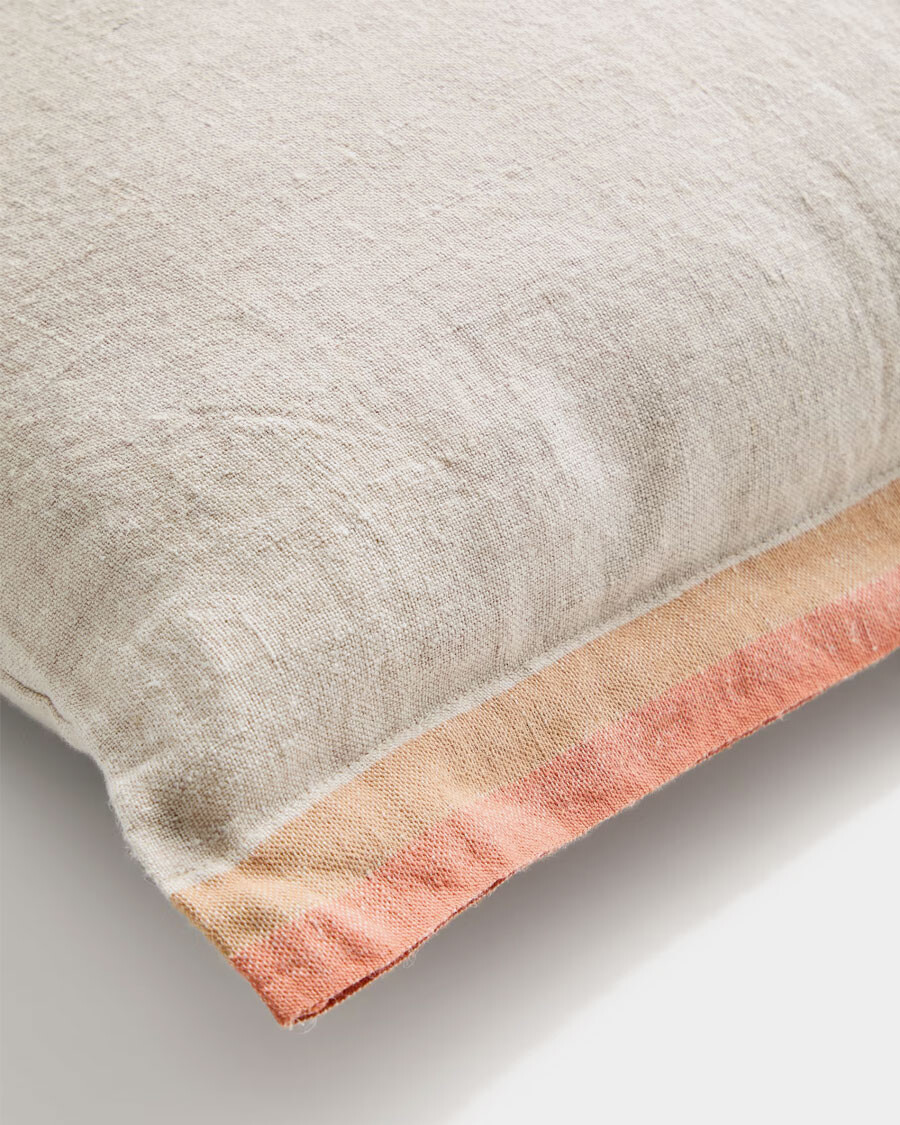 Almohadón Disea de lino beige con detalle naranja, 45 x 45 Almohadón Disea de lino beige con detalle naranja, 45 x 45