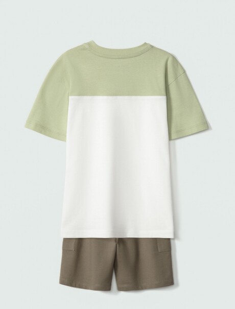 CONJUNTO INFANTIL CON ESTAMPA VERDE