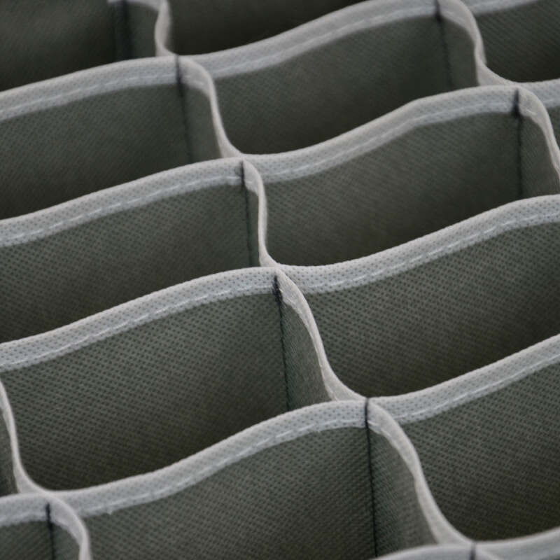 Organizador con 24 reparticiones en TNT GRIS