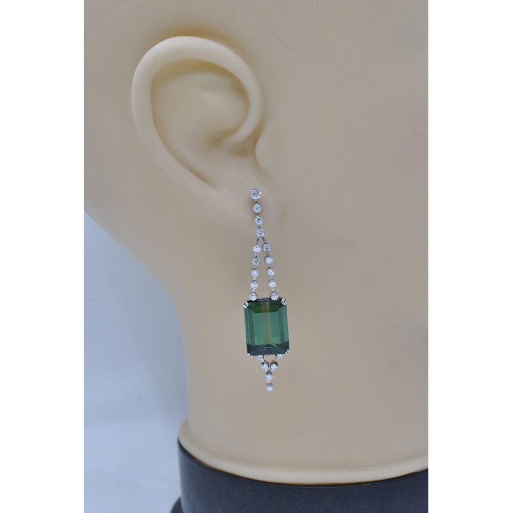 H.Stern Maravillosas Caravanas En Oro 18K Blanco Con Turmalinas Verdes Y Brillantes. H.Stern Maravillosas Caravanas En Oro 18K Blanco Con Turmalinas Verdes Y Brillantes.