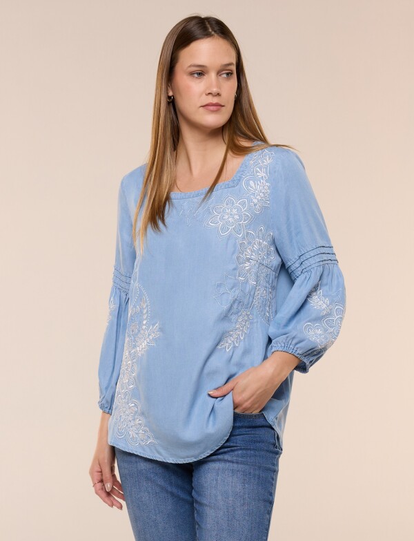 Blusa De Tencel Bordada Con Escote Cuadrado JEAN