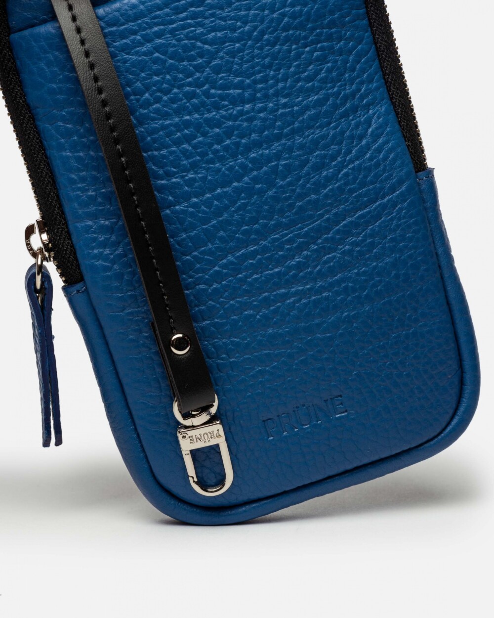 Porta Celular Pia En Cuero Graneado Azul
