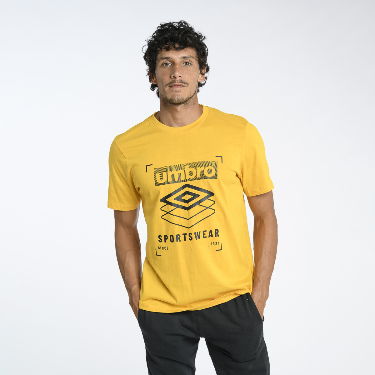 T-SHIRT FW STACKED FRAME GRAPHIC Umbro Hombre - 2wb 