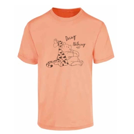 Camiseta Remera a la Base Disney Pooh Doing Nothing CORAL