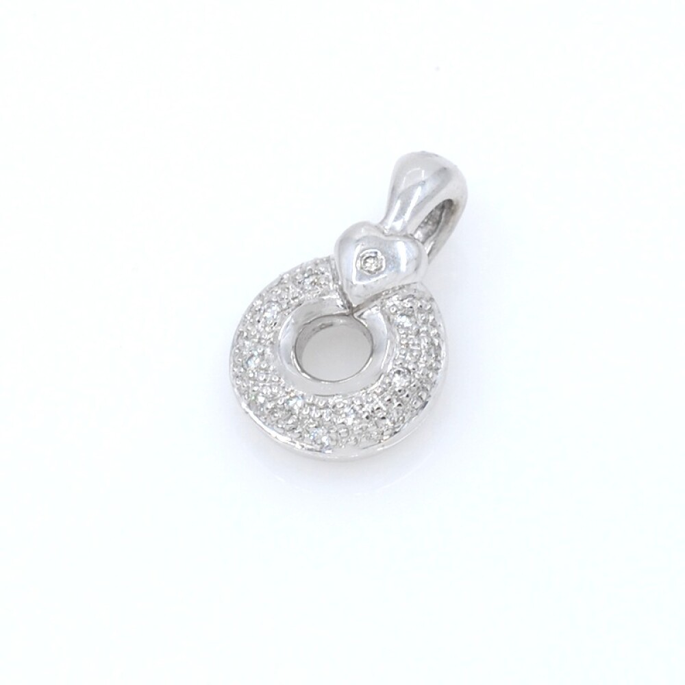 Colgante en oro 18k blanco y brillantes Colgante en oro 18k blanco y brillantes