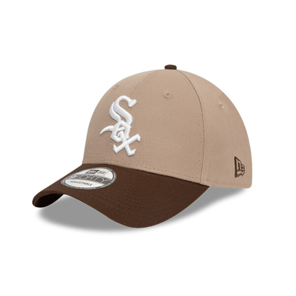 CONTRAST PATCH 9FORTY - NEW ERA BEIGE