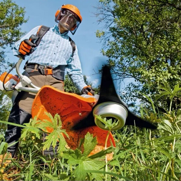 Desmalezadora Motoguadaña Stihl Fs85 25 Cc DESMALEZADORA STIHL FS85 68001