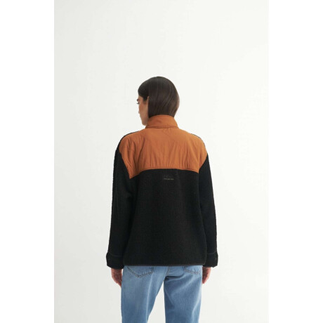 Campera sherpa Tai Negro