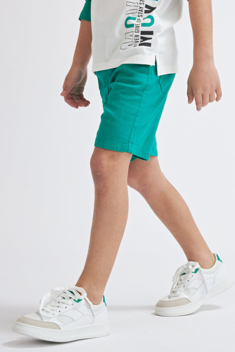Bermuda casual con lavado Verde