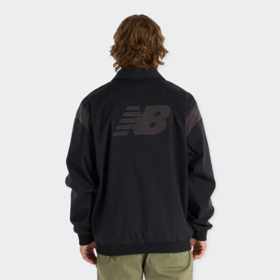 Campera New Balance Athletics Varsit Negro