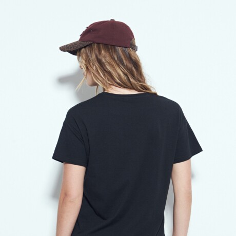 REMERA LILO Negro