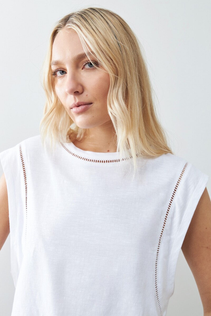 Musculosa con vainillas blanco