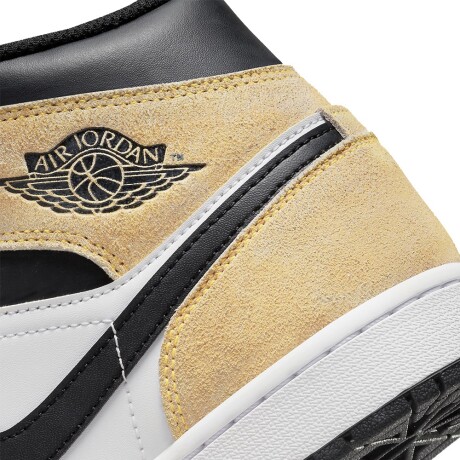 Championes Nike Air Jordan 1 Mid SE Beige