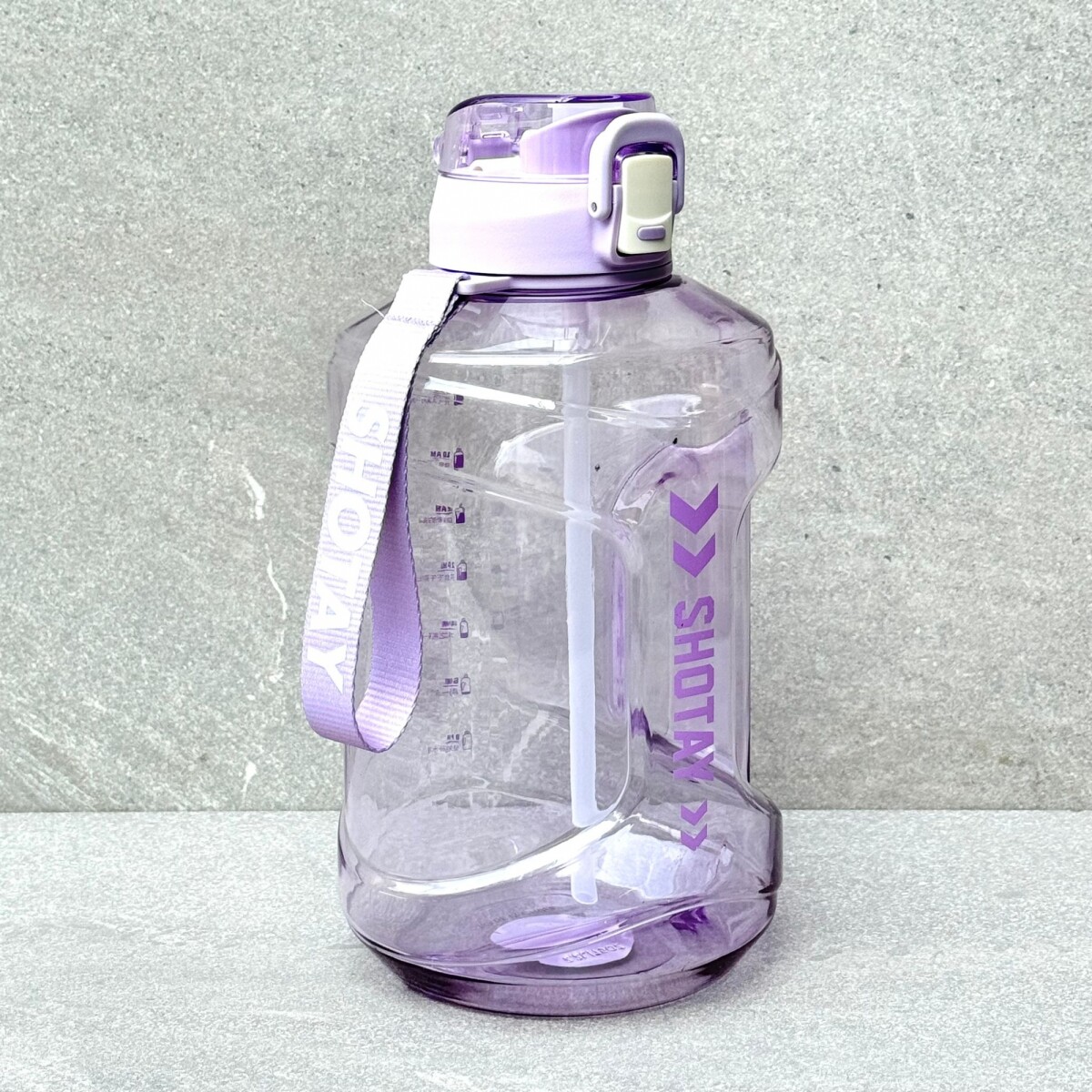 Botella Deportiva Plástica Con Sorbito 2.2L 