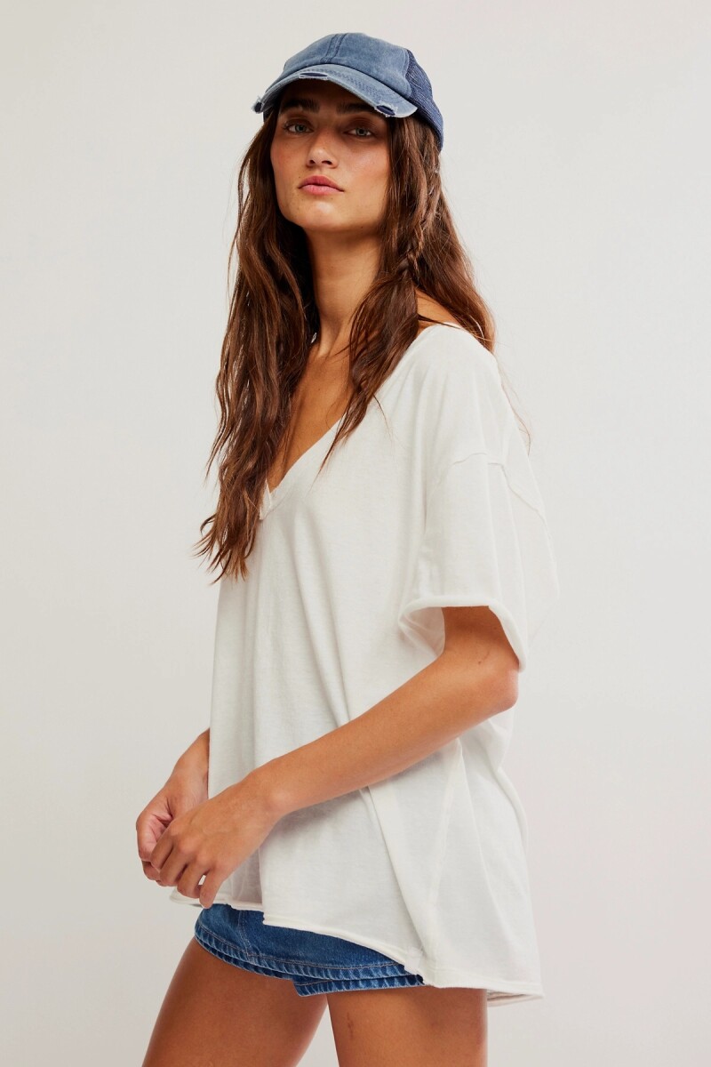 REMERA NINA V Marfil