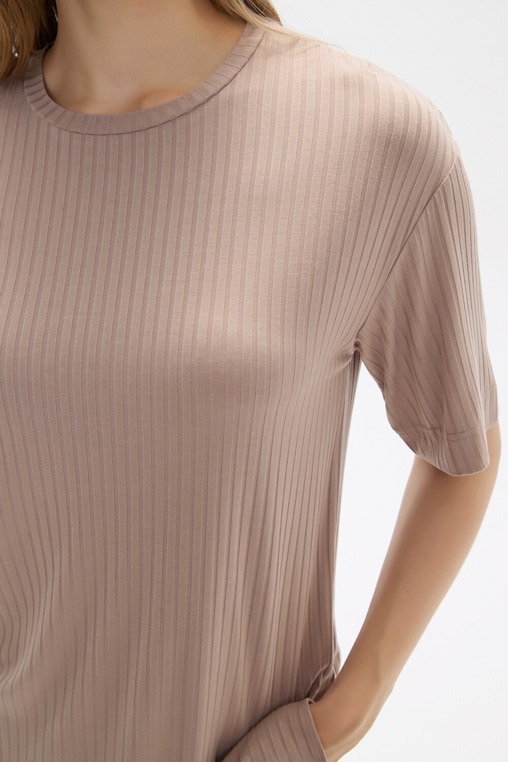 Remera Javid Taupe Claro