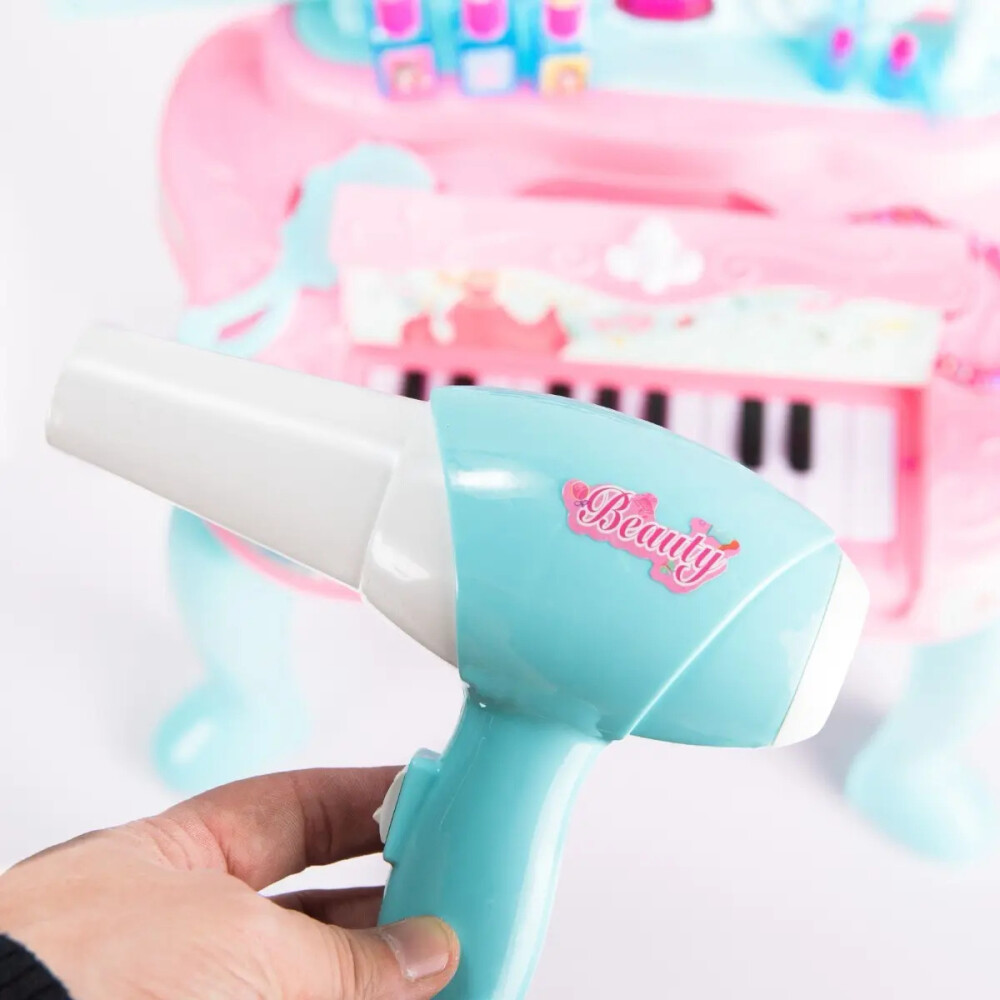Tocador de belleza con accesorios y piano Tocador de belleza con accesorios y piano