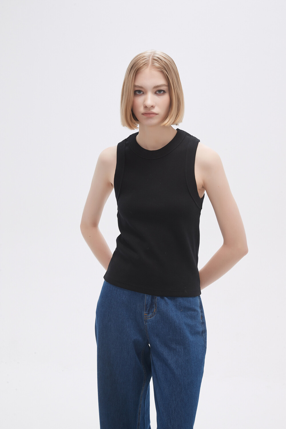 Musculosa Ratu Negro