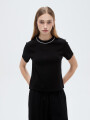 Remera Poit Negro