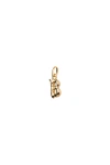 CHARM DE ALEACION DE METALES BAÑADO EN ORO DE 18 K CON FORMA DE LETRAB CON ARGOLLA Charm