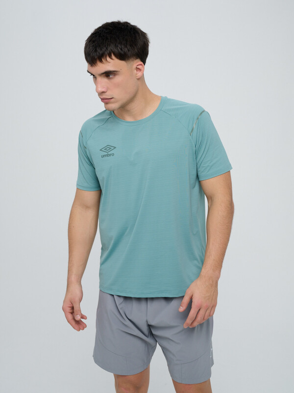 REMERA TERREN Umbro Hombre 00v