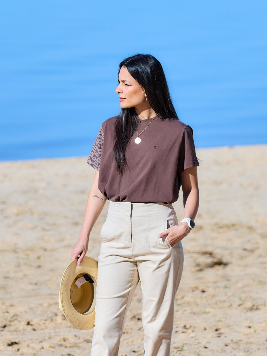 Remera Cerdeña - Marrón 