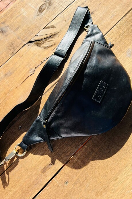 Leather Fanny Pack Negro