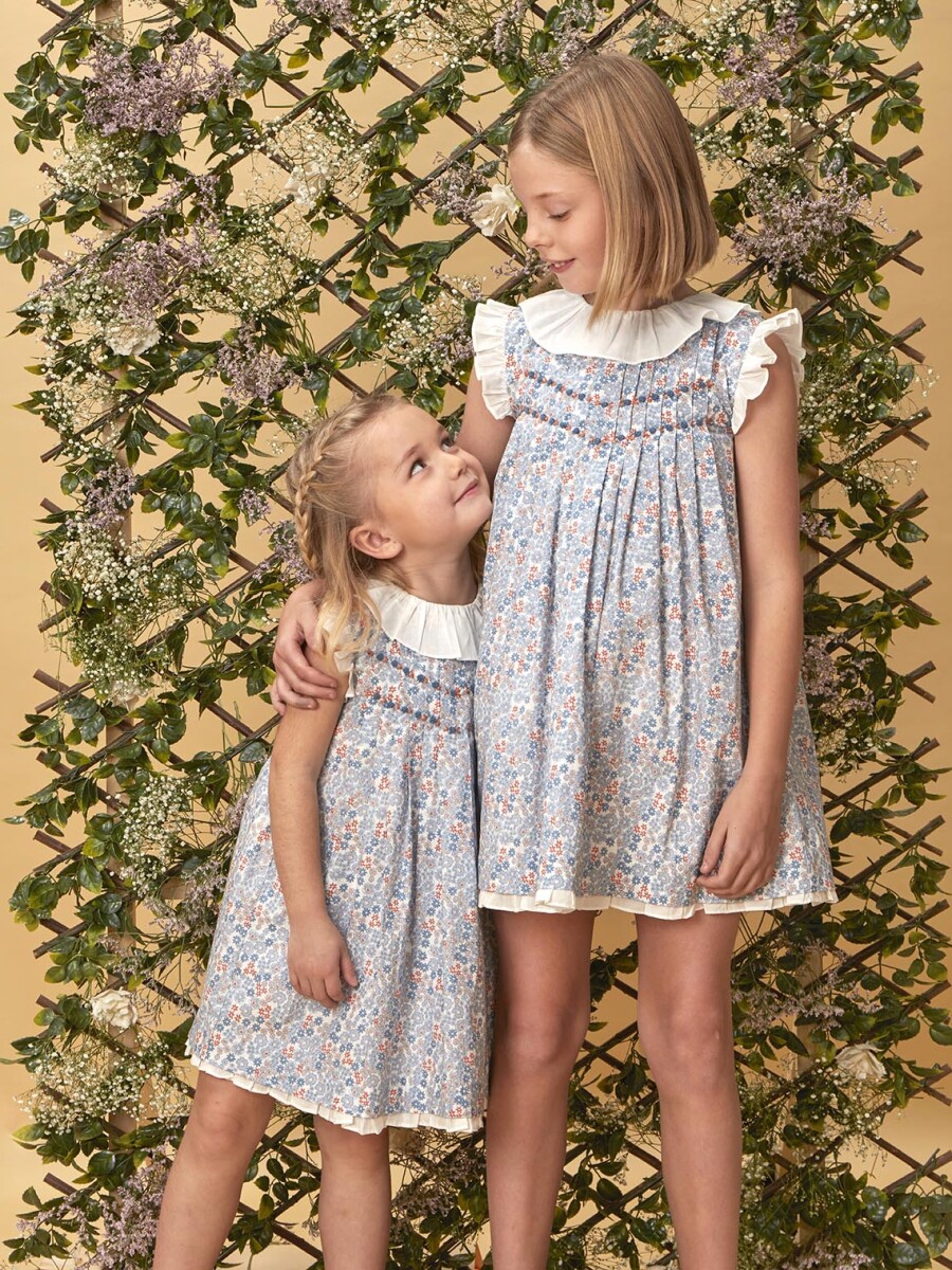 Vestido De Florecitas Con Nido De Abeja Azul Claro