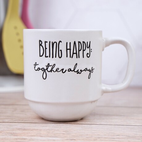 Taza de cerámica labrada con diseño Taza de cerámica labrada con diseño