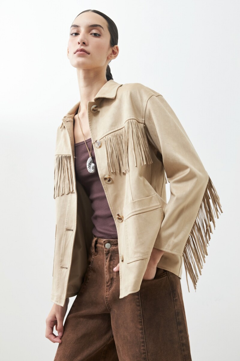 Chaqueta simil gamuza con flecos beige