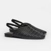 Mule Perla en efecto cuero liso Negro