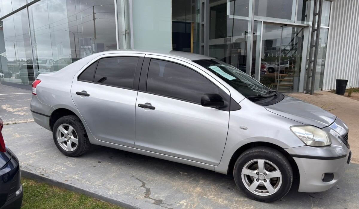 Toyota Yaris Full - 2008 Toyota Yaris Full - 2008