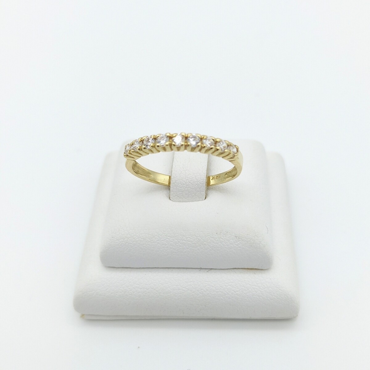 Anillo de oro 18 ktes con circonias, MEDIO SIN FIN. 