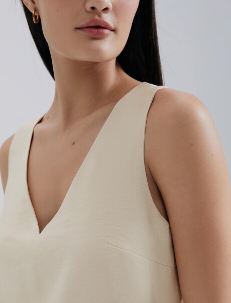 VESTIDO CON ESCOTE EN V BEIGE