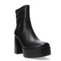 Botas de Mujer Miss Carol PLACID con simil cuero elastizado Negro