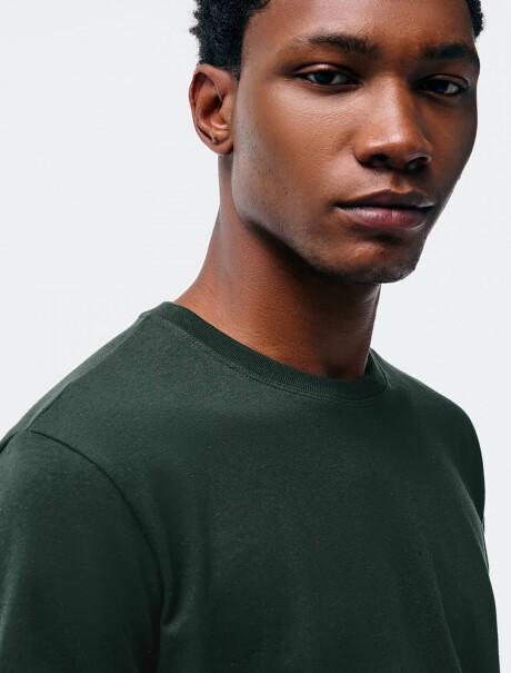 CAMISETA BÁSICA UNISSEX REGULAR WORLD VERDE
