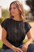 Blusa Casual. Negro