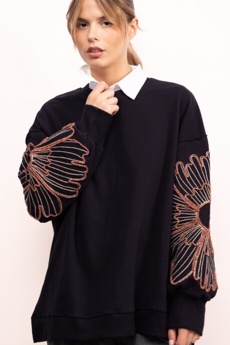 Buzo Floral Negro