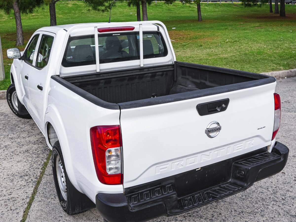 Nissan Frontier NP300 2.5 TDI 4x2| Permuta / Financia Nissan Frontier NP300 2.5 TDI 4x2| Permuta / Financia
