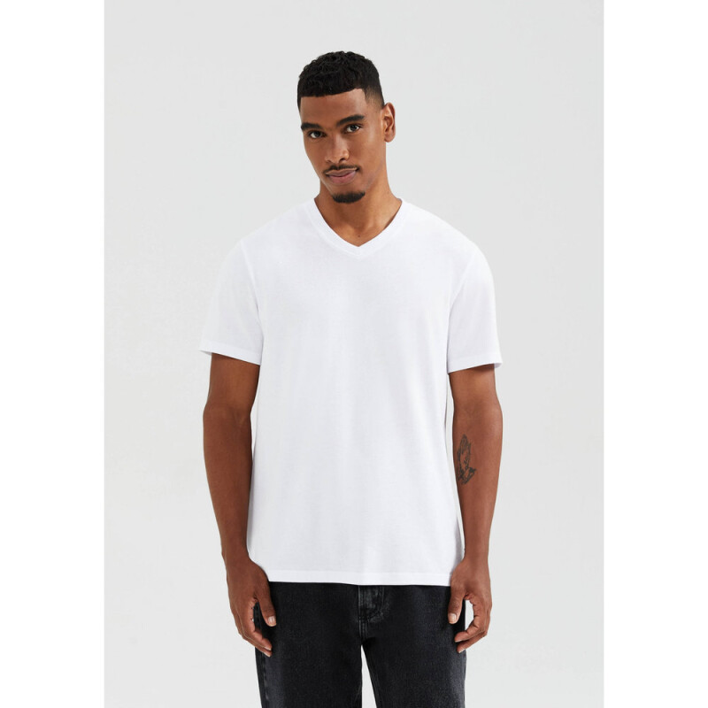 CAMISETA MM MASC BRANCO