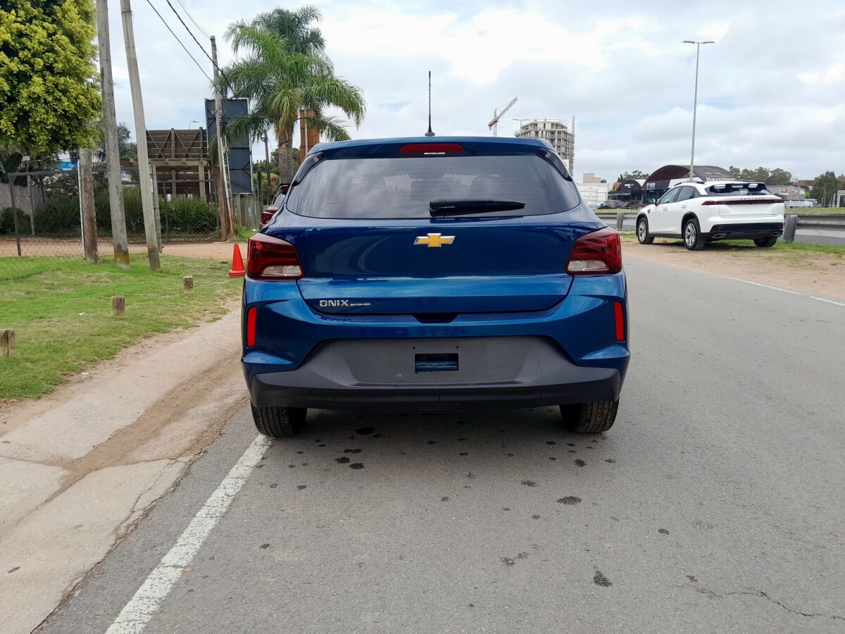 Chevrolet Onix LS 1.0 Extra Full | Permuta / Financia Chevrolet Onix LS 1.0 Extra Full | Permuta / Financia