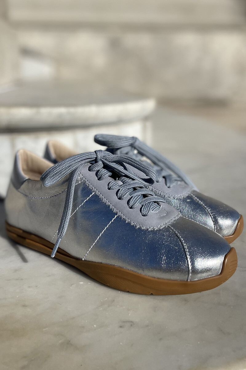 Sneaker Plata