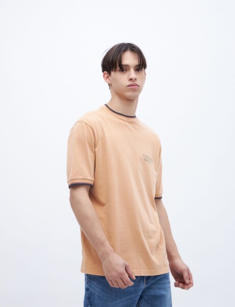 Remera Cairo Camel