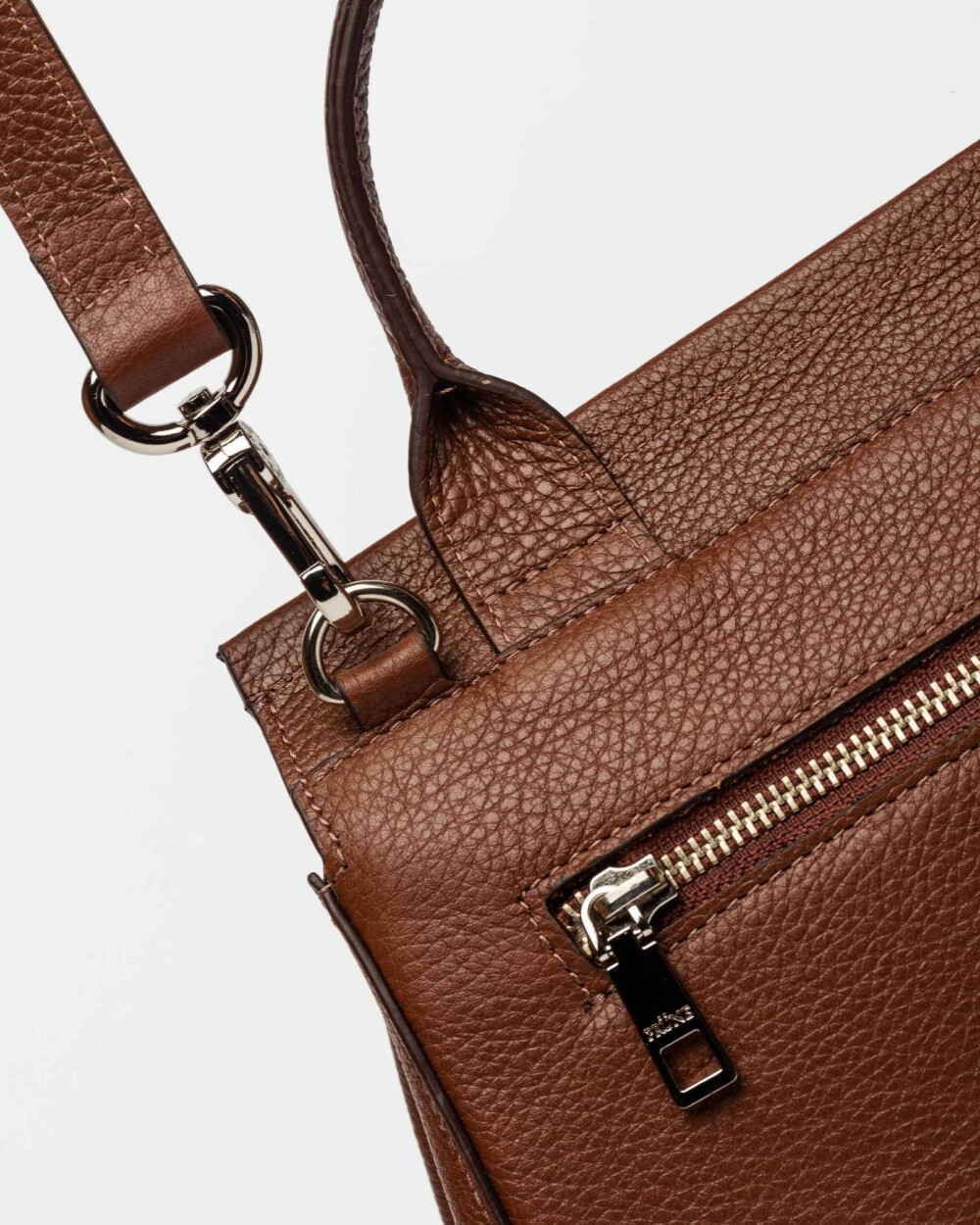 Cartera de Mano Catalana En Cuero Graneado Tabaco