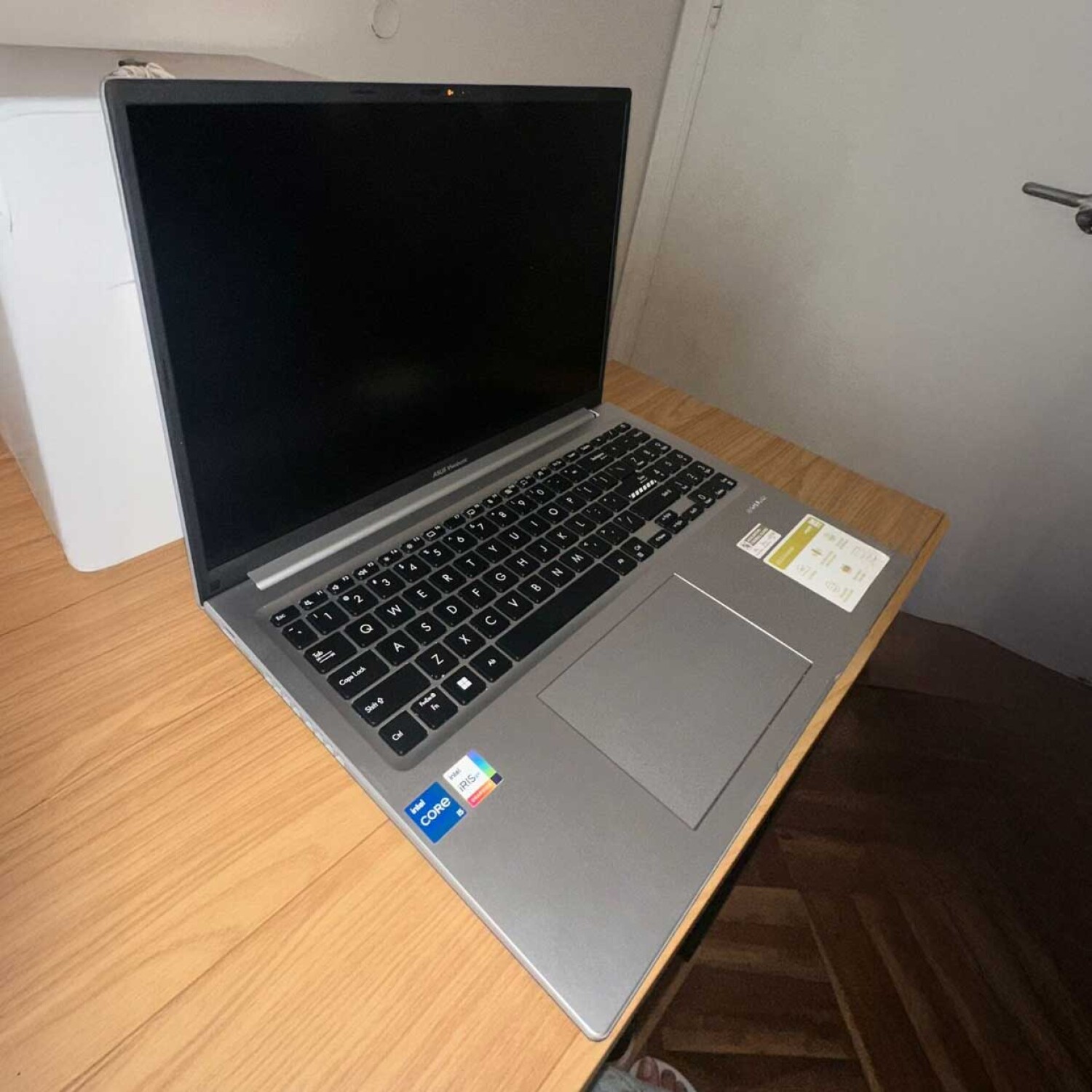 ASUS Vivobook F1605Z - 8 GB RAM 512 GB SSD — denuevo
