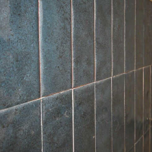 Ceramica Tipo Brick Brillo 7.5X25Cm Pared Esmeralda GAMAS DE AZUL