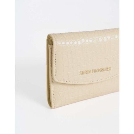 Billetera Cuerina Solapa Flores Blanco Crudo