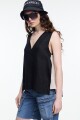 TOP ESCOTE V Negro