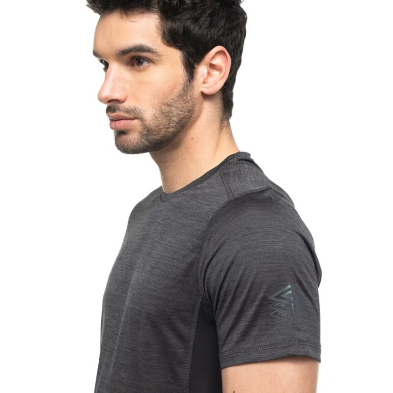 Remera Poly Tee Umbro Hombre 1ap